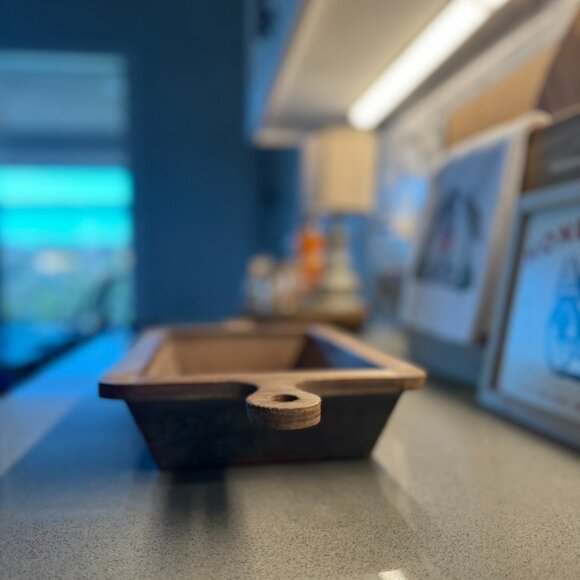 Rustic Distressed Wood Dough Bowl – Farmhouse Centerpiece & Versatile Tray - Picture 4 of 11